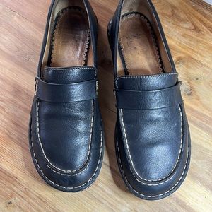 Women’s Lands’ End Leather Slip Ons